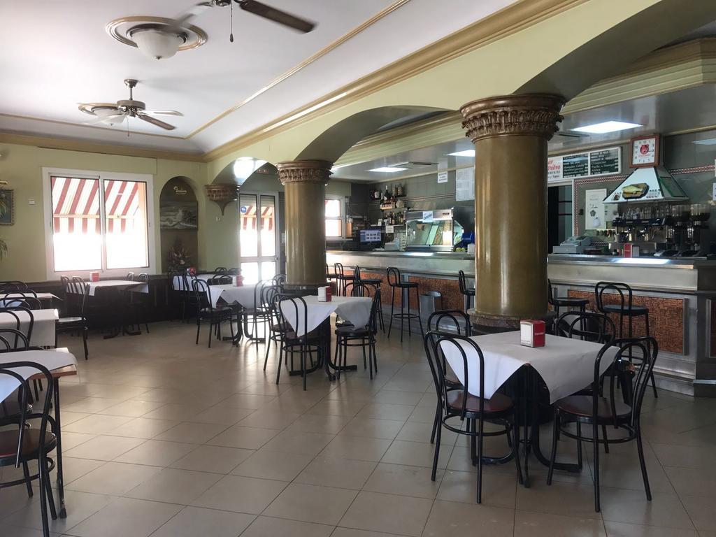 Hostal Bar San Pedro Mairena De Alcor Eksteriør bilde