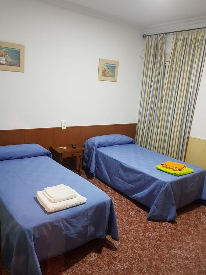 Hostal Bar San Pedro Mairena De Alcor Eksteriør bilde